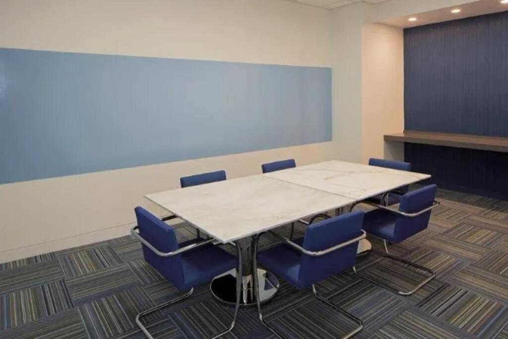 Elegant Apartment W Views At Crystal City Arlington Exterior foto