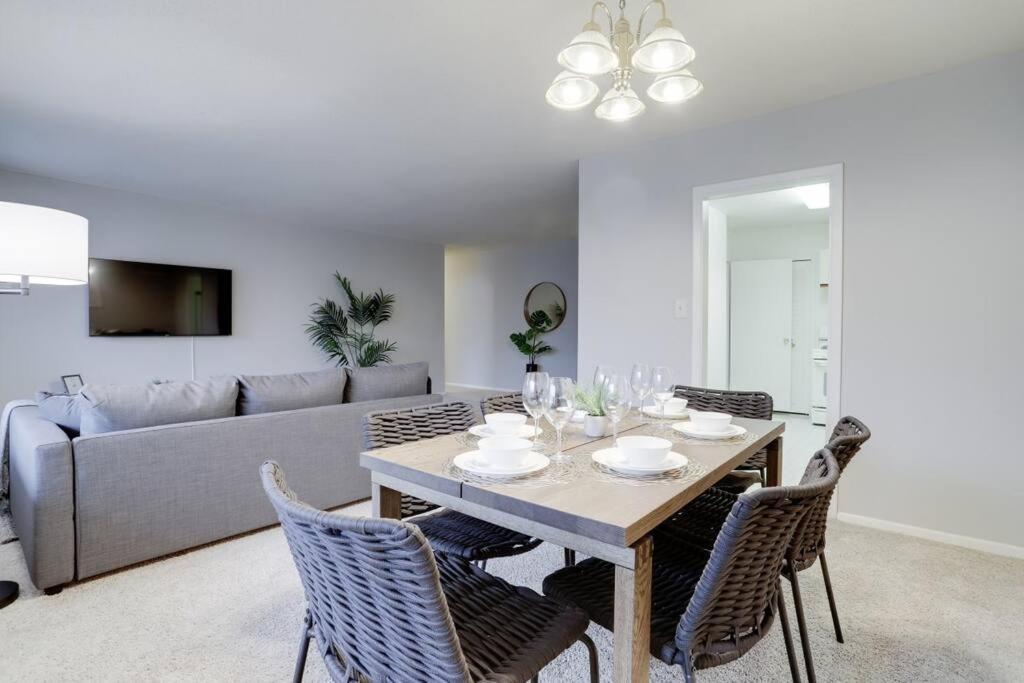 Elegant Apartment W Views At Crystal City Arlington Exterior foto